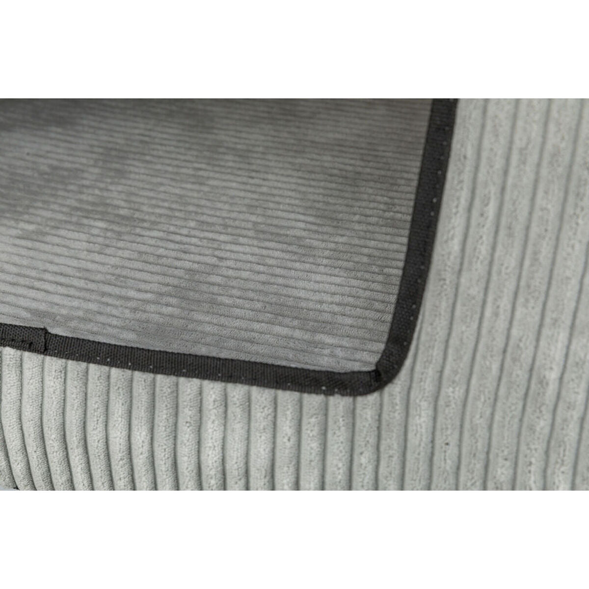 V4HDB24C25D323D26D6B884DEF935CDD3A2R7462955P9