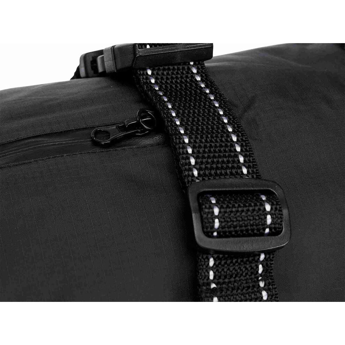 V6H3D8CEBAECBA5C8FEB01D8616776980DER7439929P9