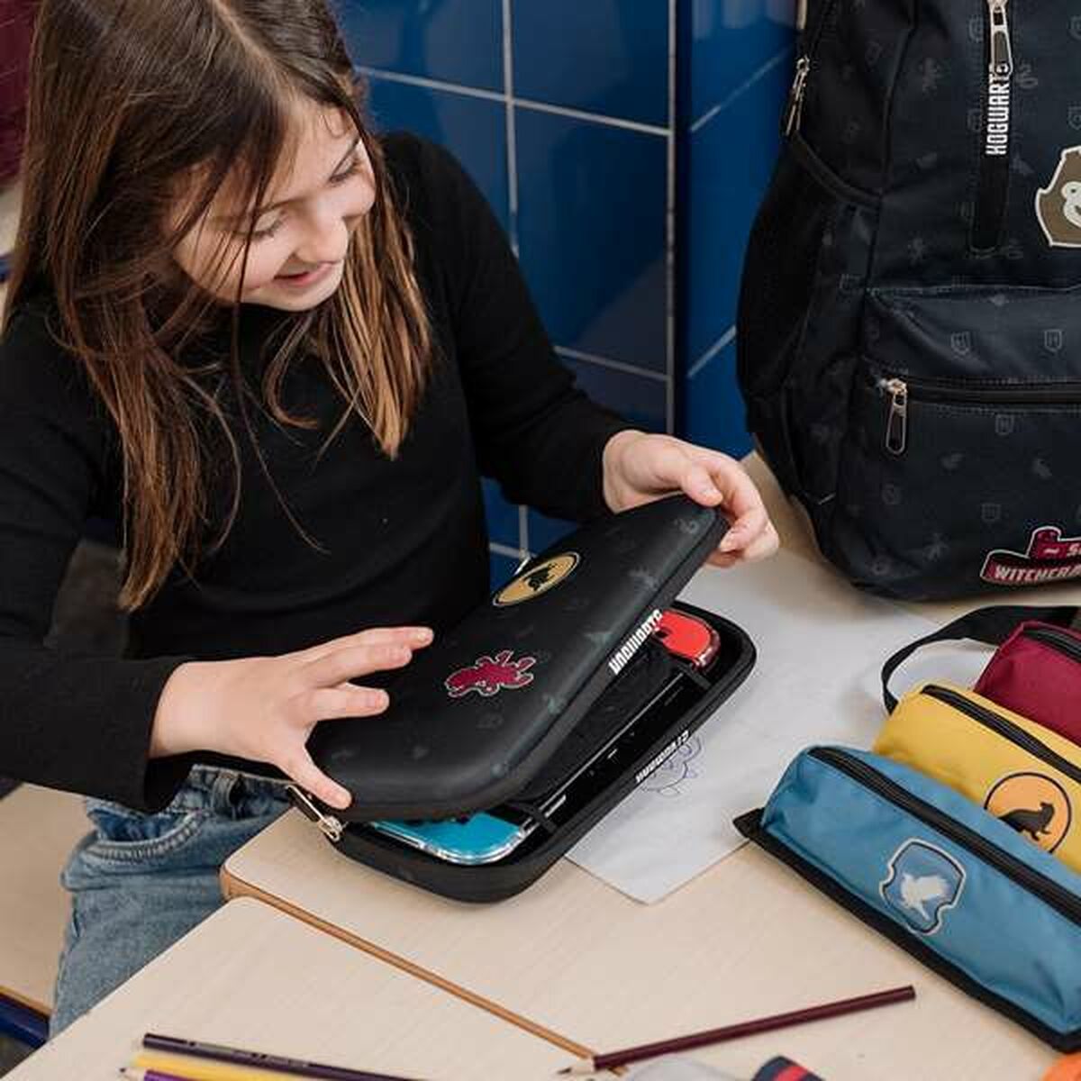 V6HE832E531F0AE414D0430831365A767FAR5428422P2